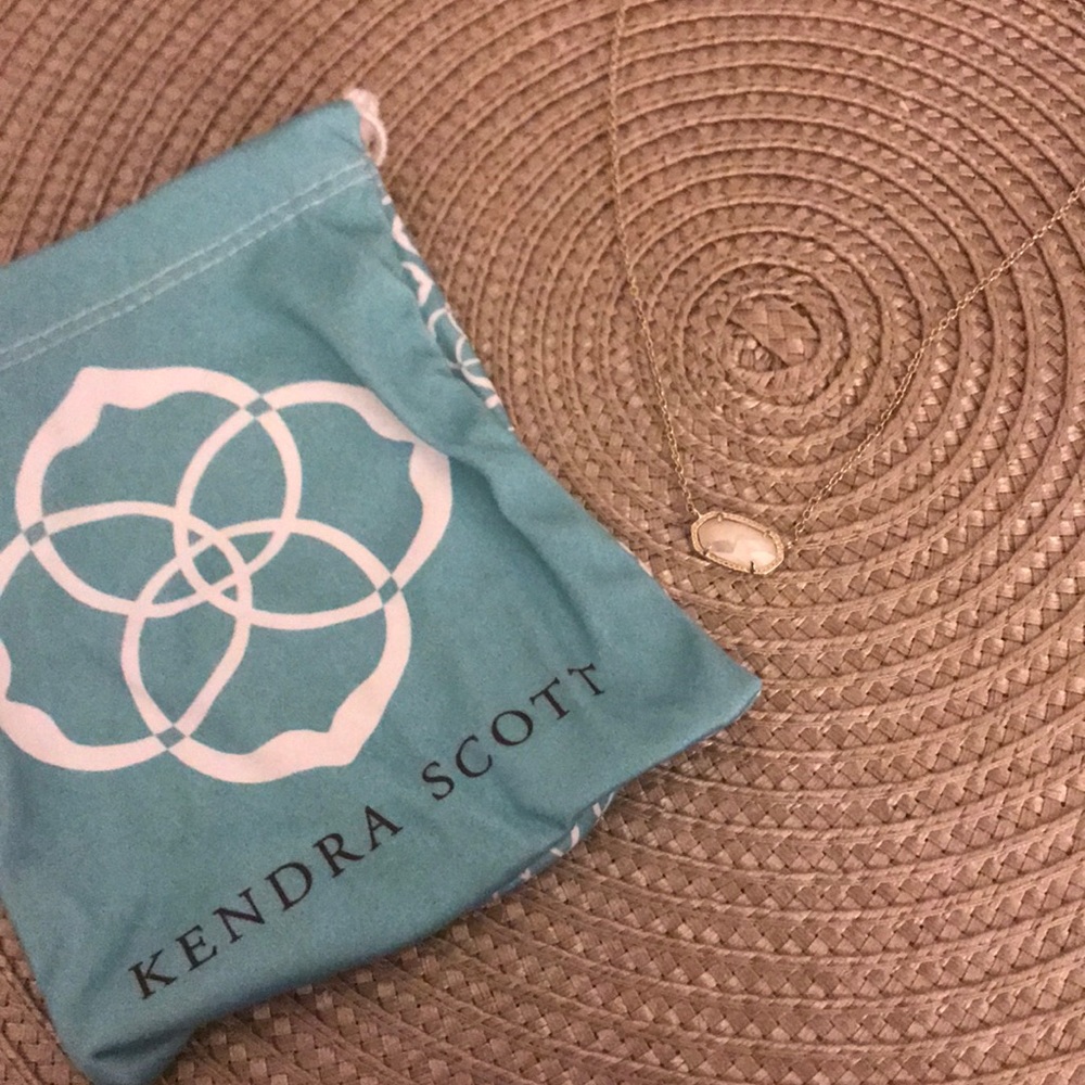 Kendra Scott Necklace with Pouch